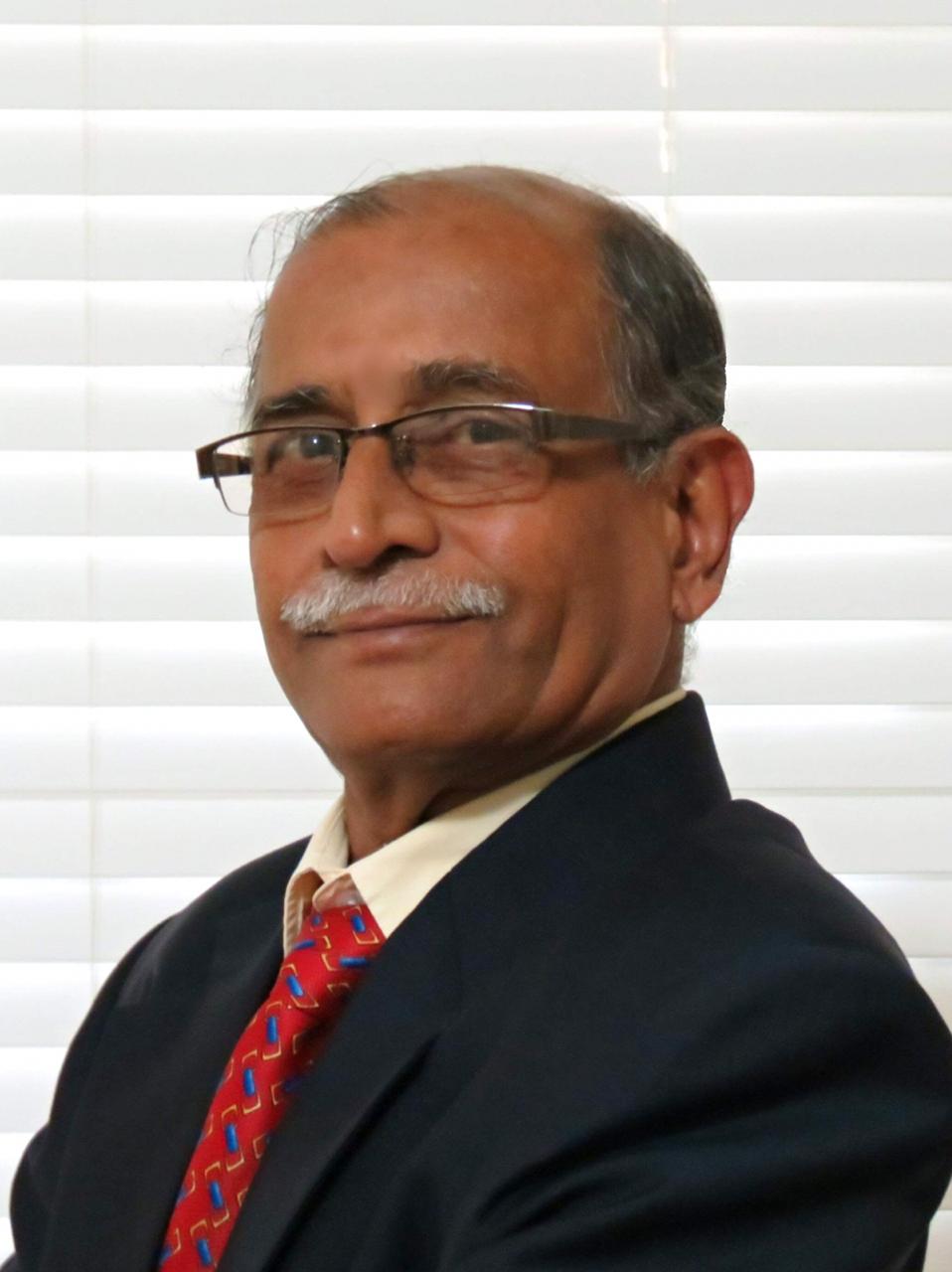 Dr Suhas Shah 